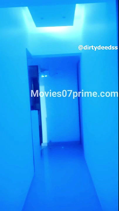 FLORA SAINI – BIKINI LIVE