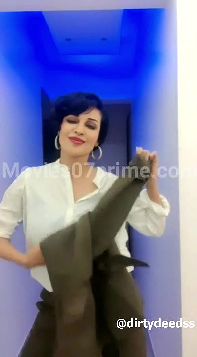 FLORA SAINI – TAKE IT OFF NIGHT – 13 MAY 2022