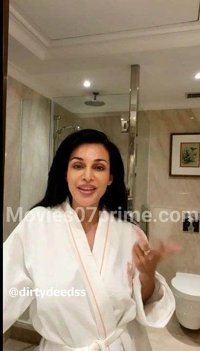 SEXY SATURDAY IN A SHOWER – FLORA SAINI