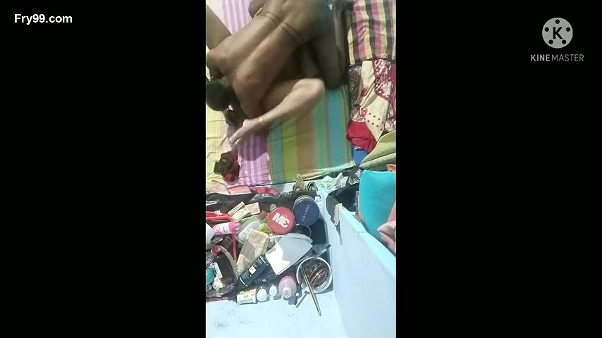 Desi couple fun with 69 position