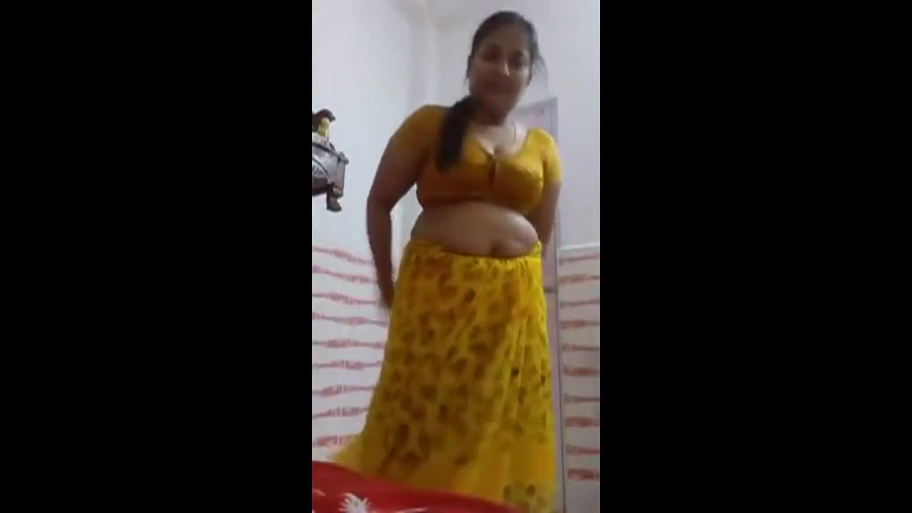 hoy saree aunt selfie-7BV1