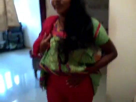 indore bhabhi lifting her top exposing hairy pussy