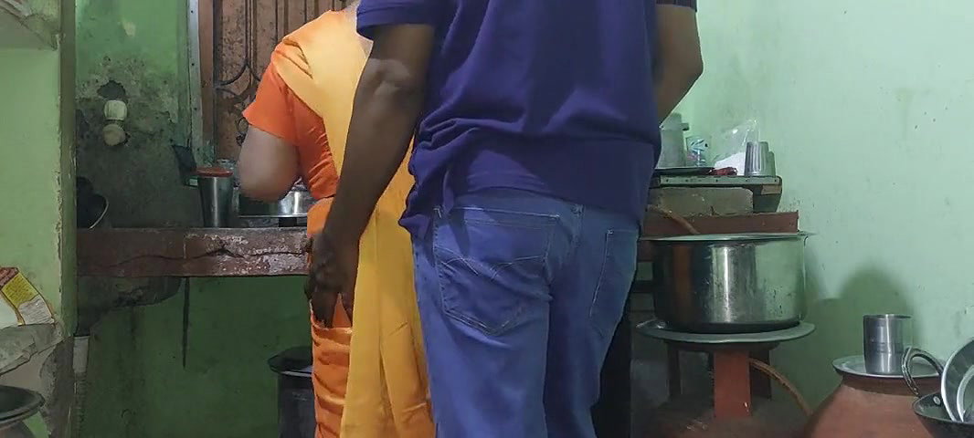Beatiful Bengali housewife fuicking in kitchen