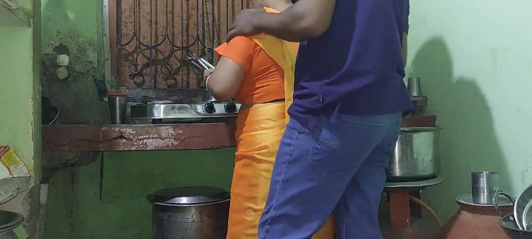 Beatiful Bengali housewife fuicking in kitchen
