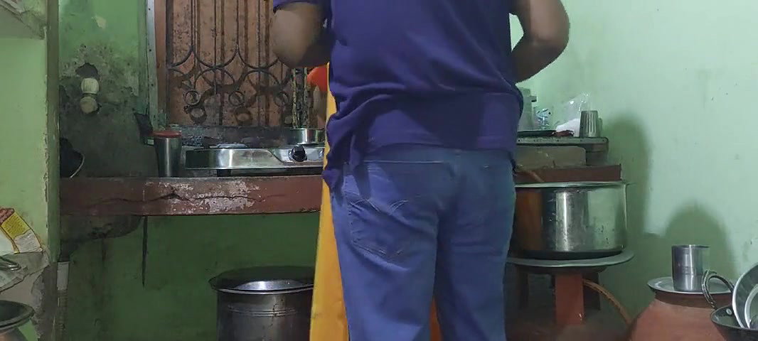 Beatiful Bengali housewife fuicking in kitchen