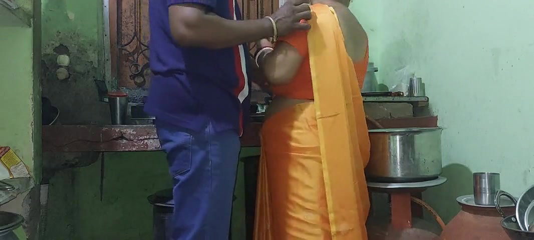 Beatiful Bengali housewife fuicking in kitchen