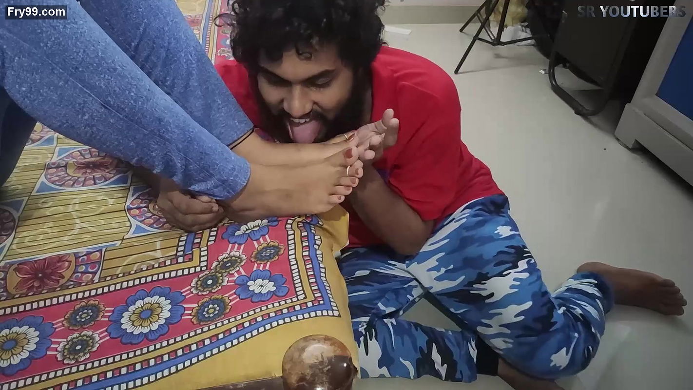 Face Trample And Face Sitting