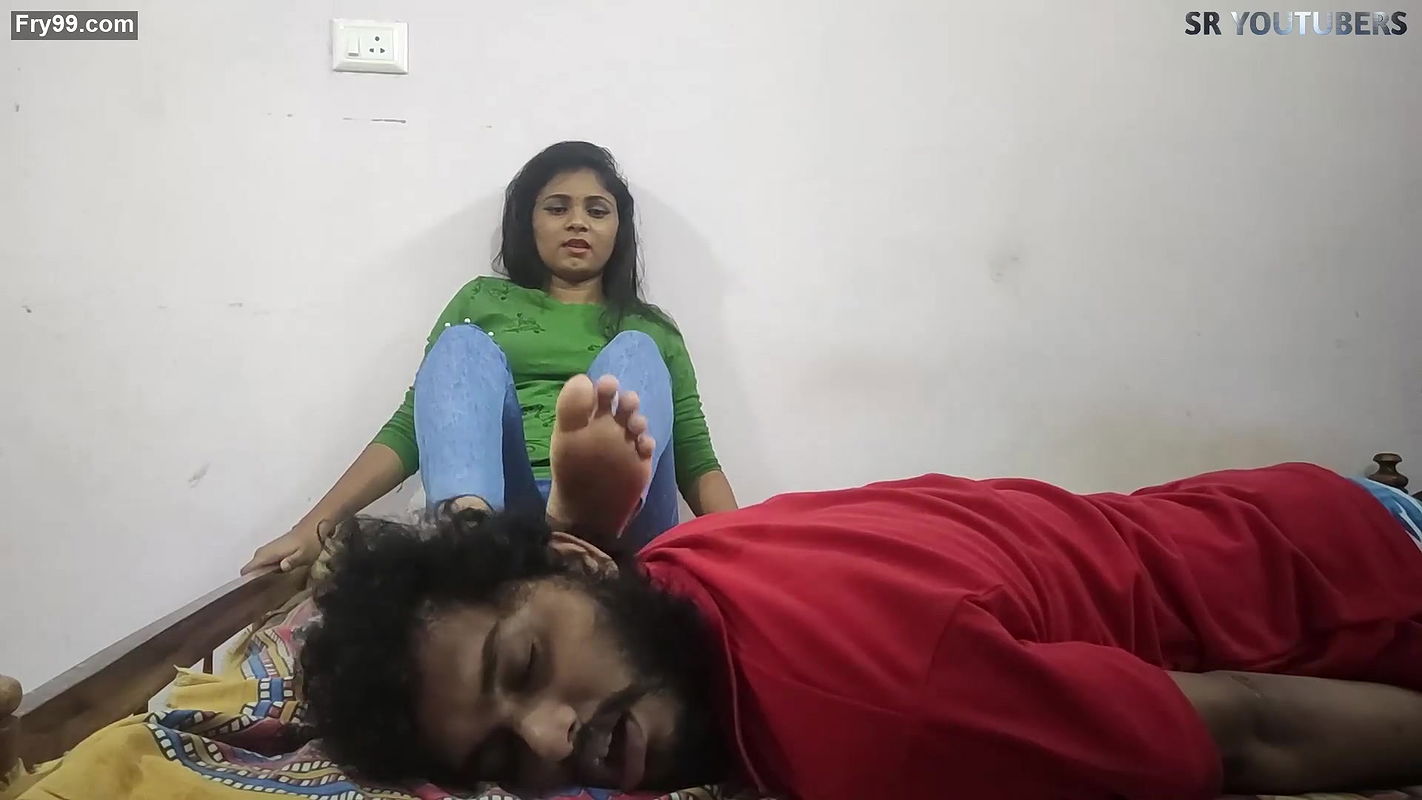 Face Trample And Face Sitting