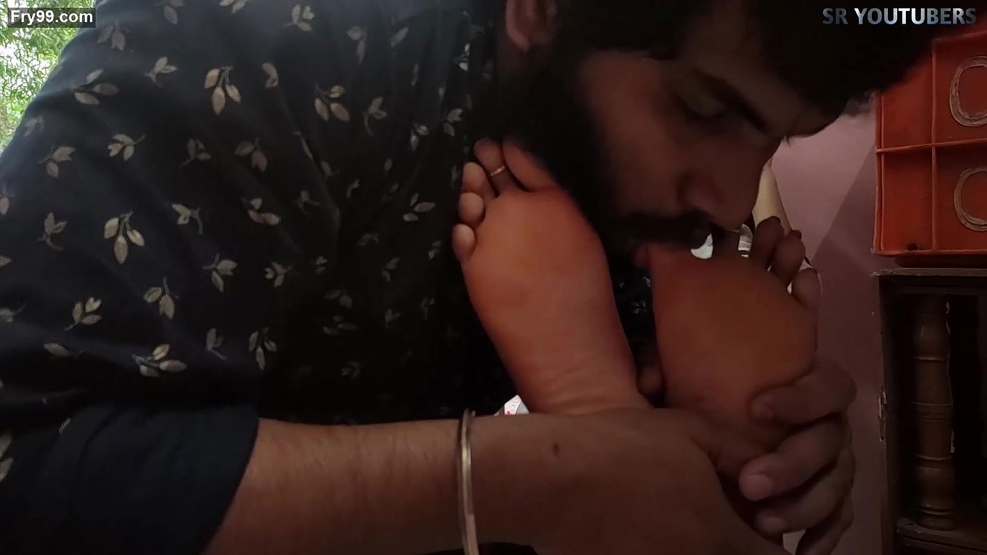 Vaishnavi – Feet Massage