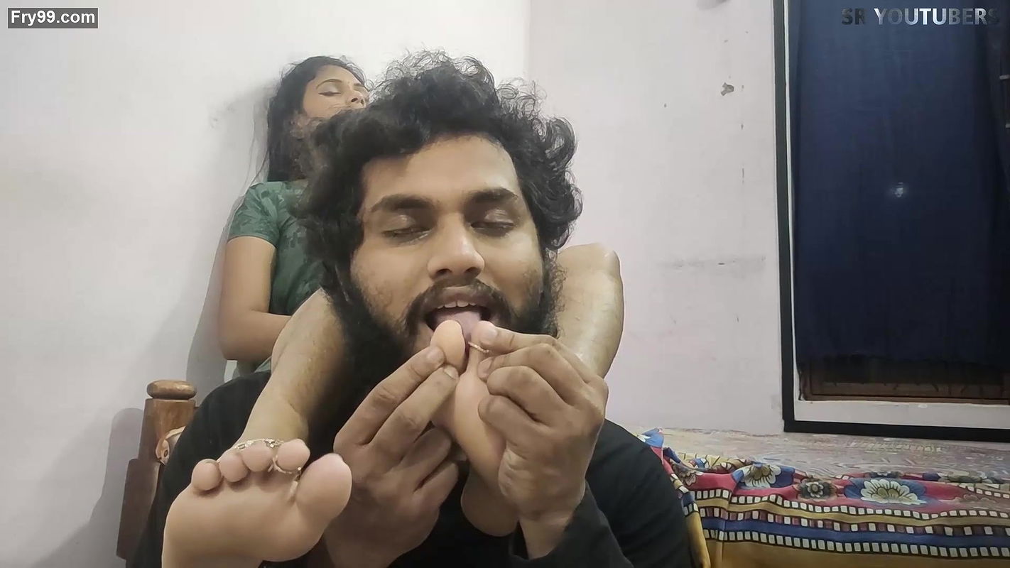 Vaishnavi – Feet Romance And Feet Lick