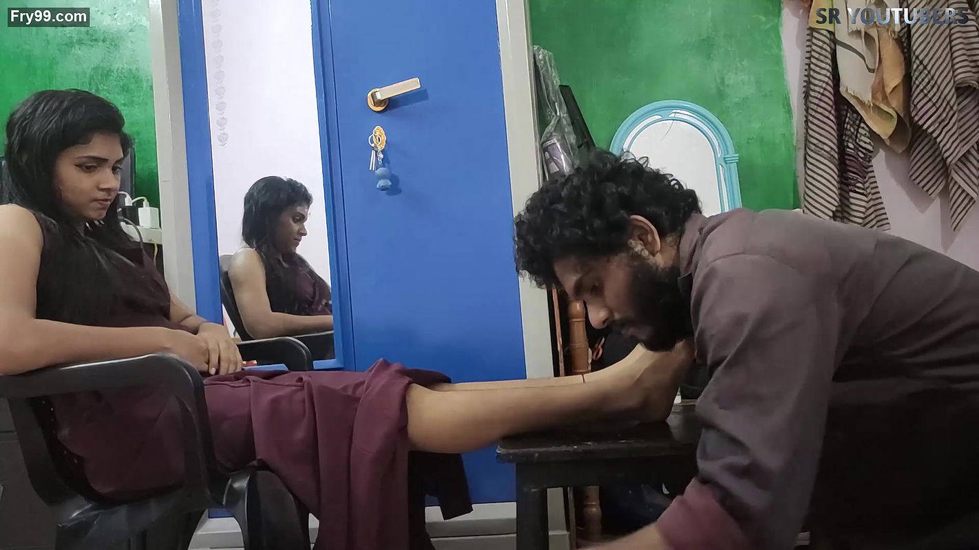 Vaishnavi – Feet Wash With Turmeric And Feert On Face