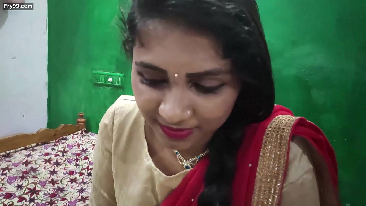 Vaishnavi – Water Drinking From Feet With Alta