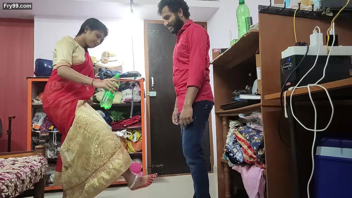 Vaishnavi – Water Drinking From Feet With Alta