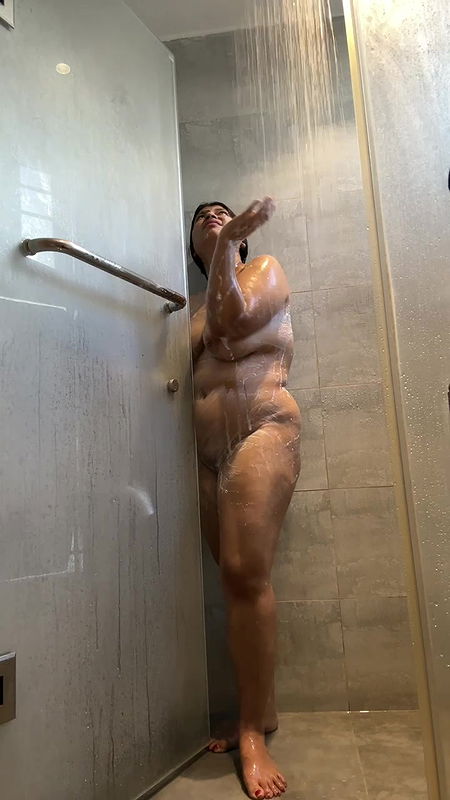 Bengali Chubby Mal Shaving Pussy 1