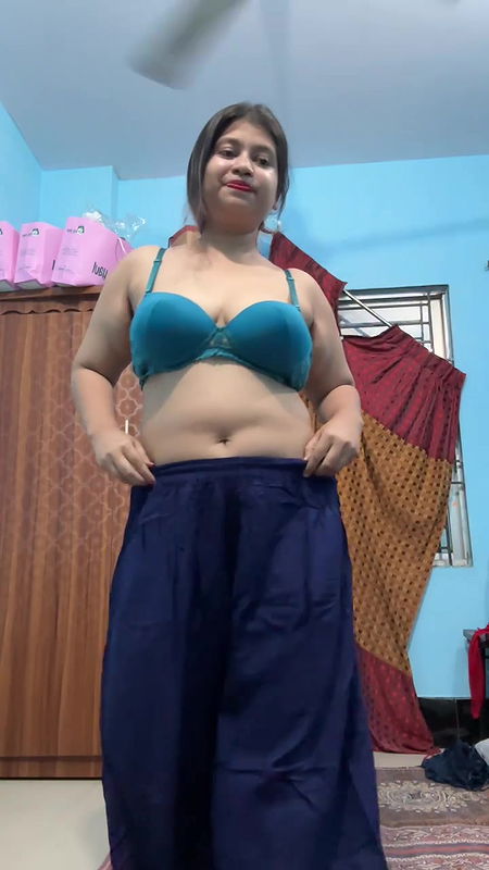 Bengali Chubby Mal Shaving Pussy 84