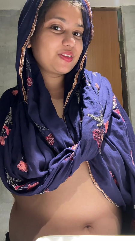 Bengali Chubby Mal Shaving Pussy 63