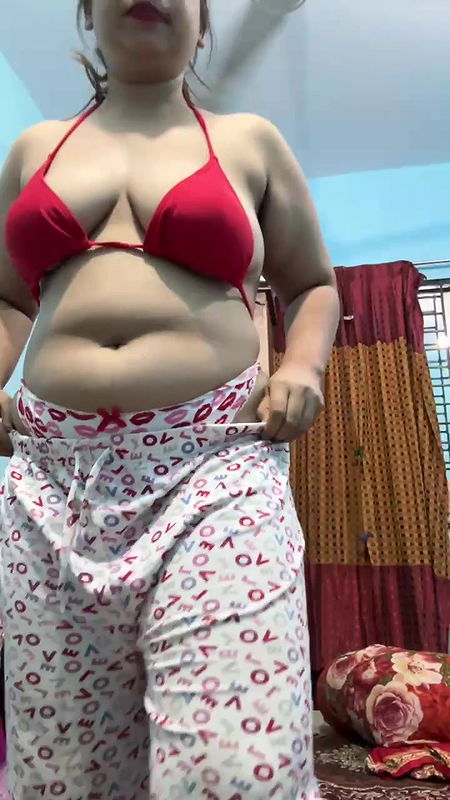 Bengali Chubby Mal Shaving Pussy 34