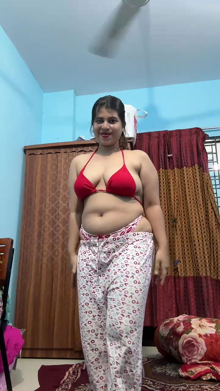 Bengali Chubby Mal Shaving Pussy 34