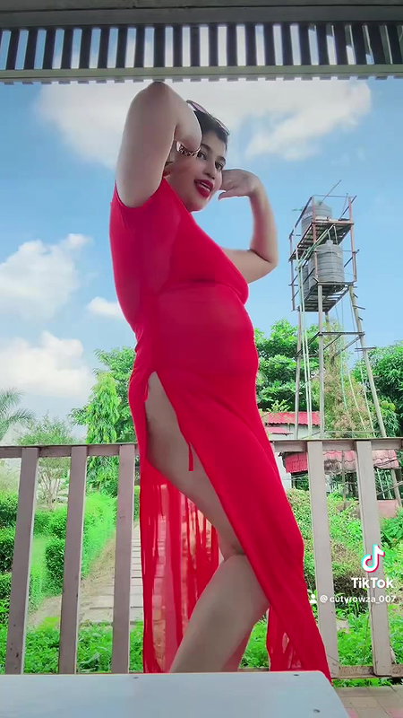 Bengali Chubby Mal Shaving Pussy 8