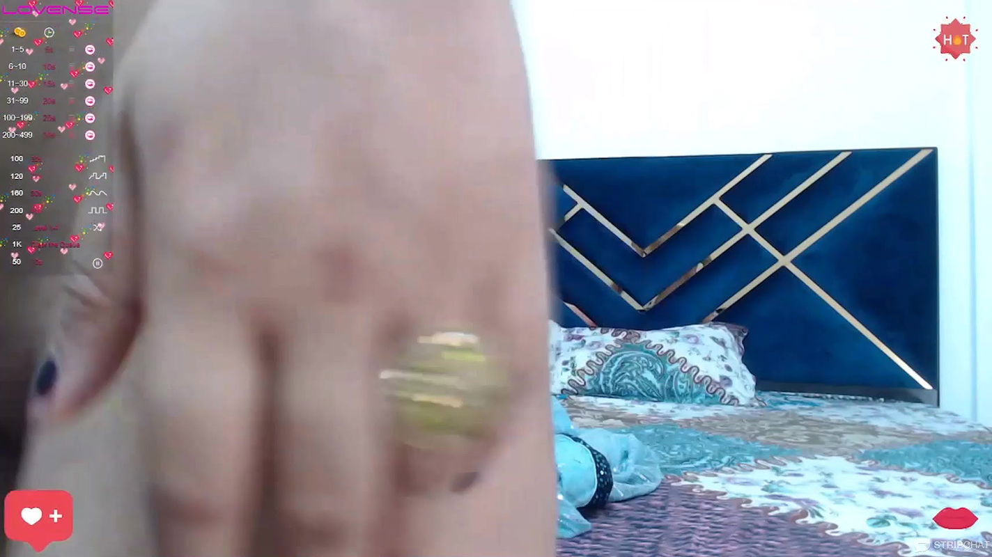 DESI_ZOYA-stripchat-ticket-show