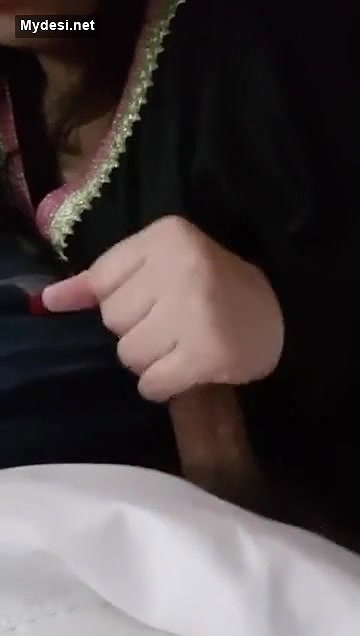 Beautiful Desi CUte Secratary Sucking Boss