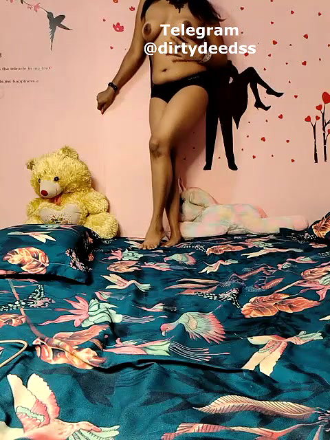 LoyalRiver-stripchat-ticket-show