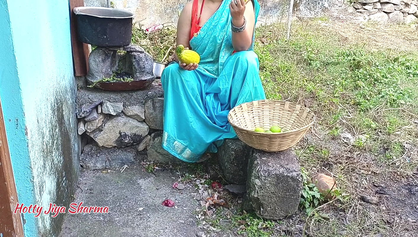 Kiran bhabhi Fucked By Her Owner For Rent In Front Of His Wife