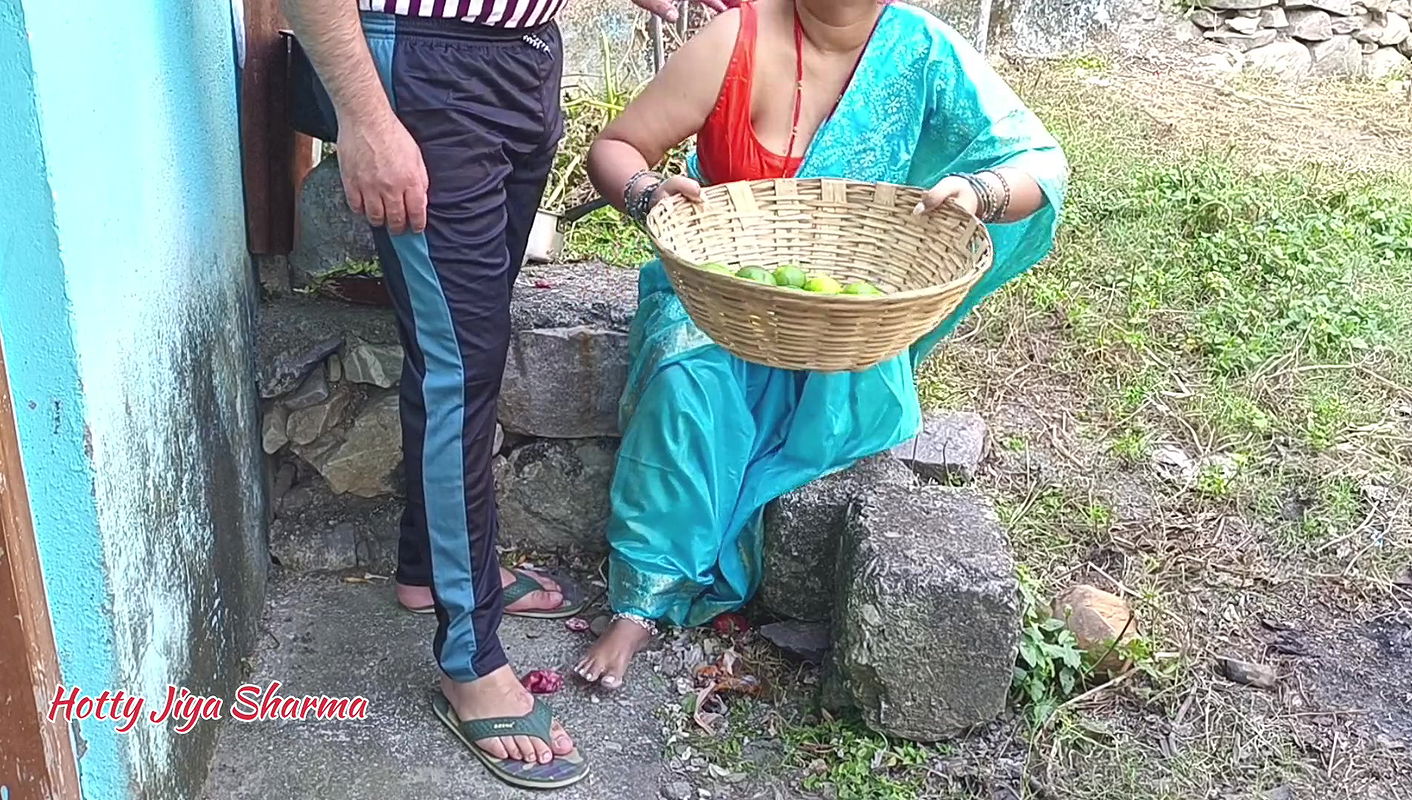 Kiran bhabhi Fucked By Her Owner For Rent In Front Of His Wife