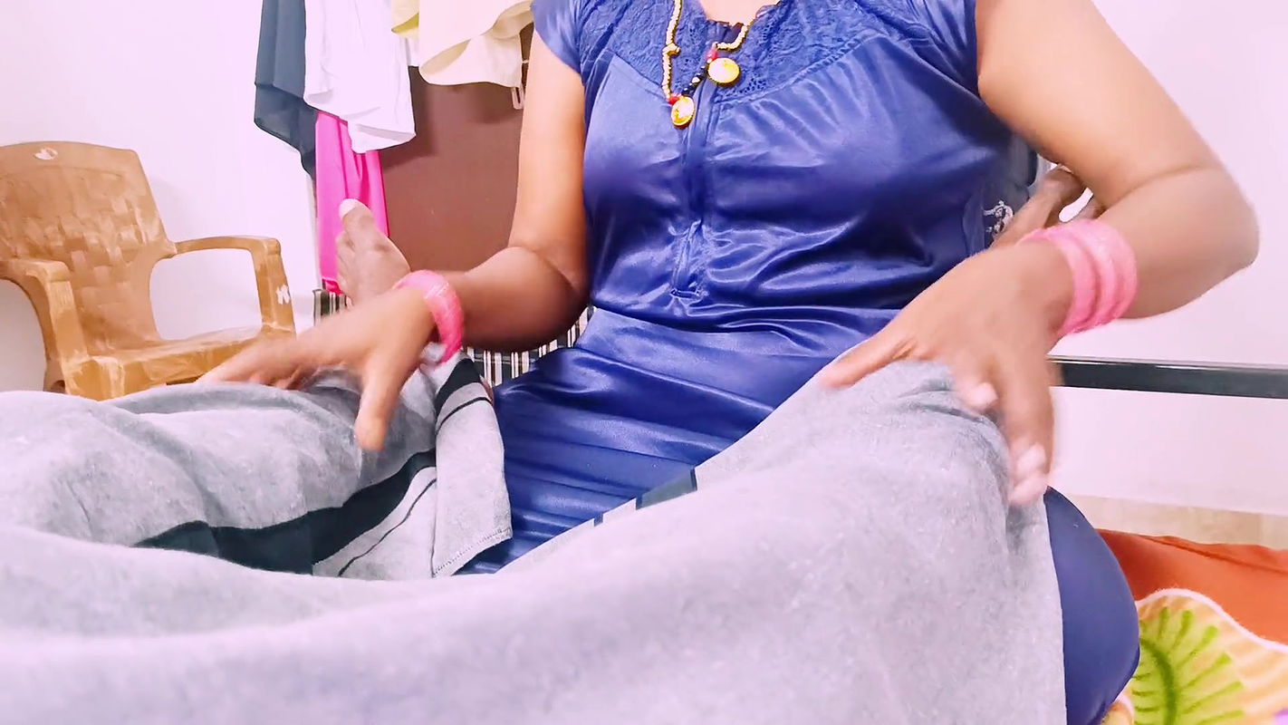 Desi Secret Sex. Indian Housewife Cheating Hubby Secret Fucking Hubby Small Bro Big Dick