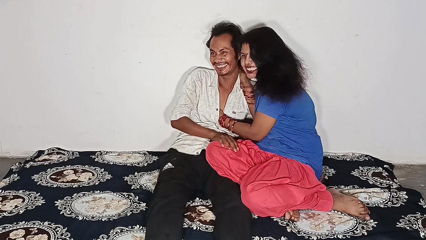 Indian MILF with Perfect Round Ass and Boobs Giving Blowjob and Rides Cock Until Creampie