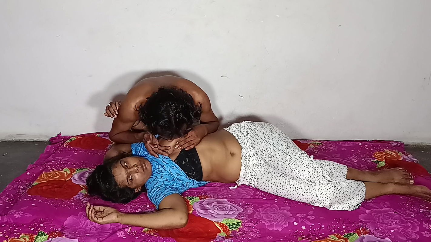 Steamy Desi Indian MILF Sex! Hot Hindu Wife Homemade Sex