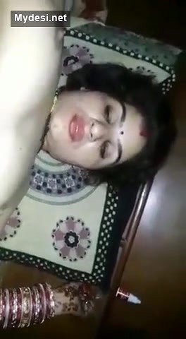 Beauty Bhabhi fingred devr