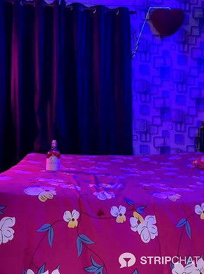 Hot_royalbhabhi-stripchat-ticket-show