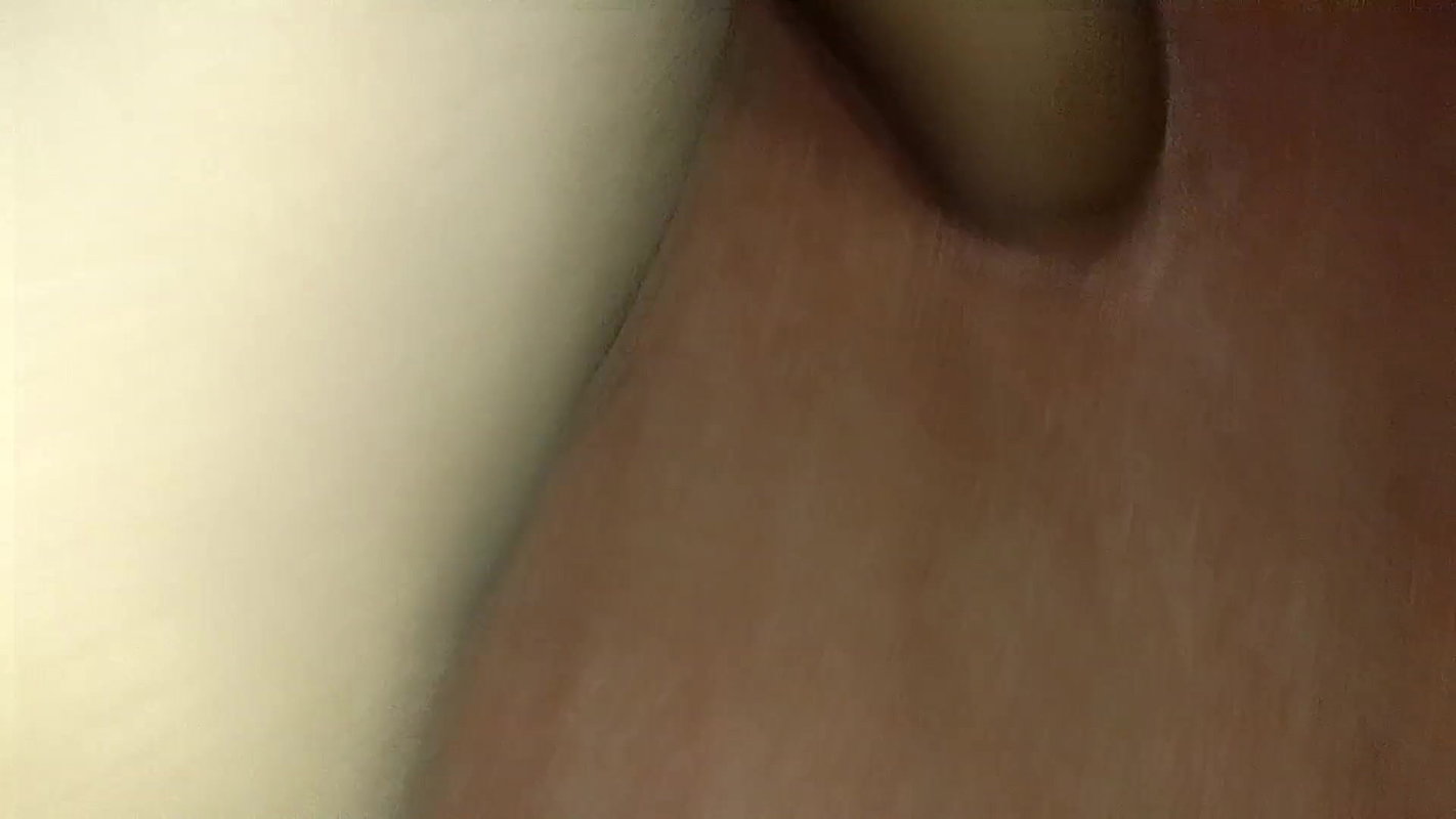 Some Perfect Moments of Love Between Husband and Wife