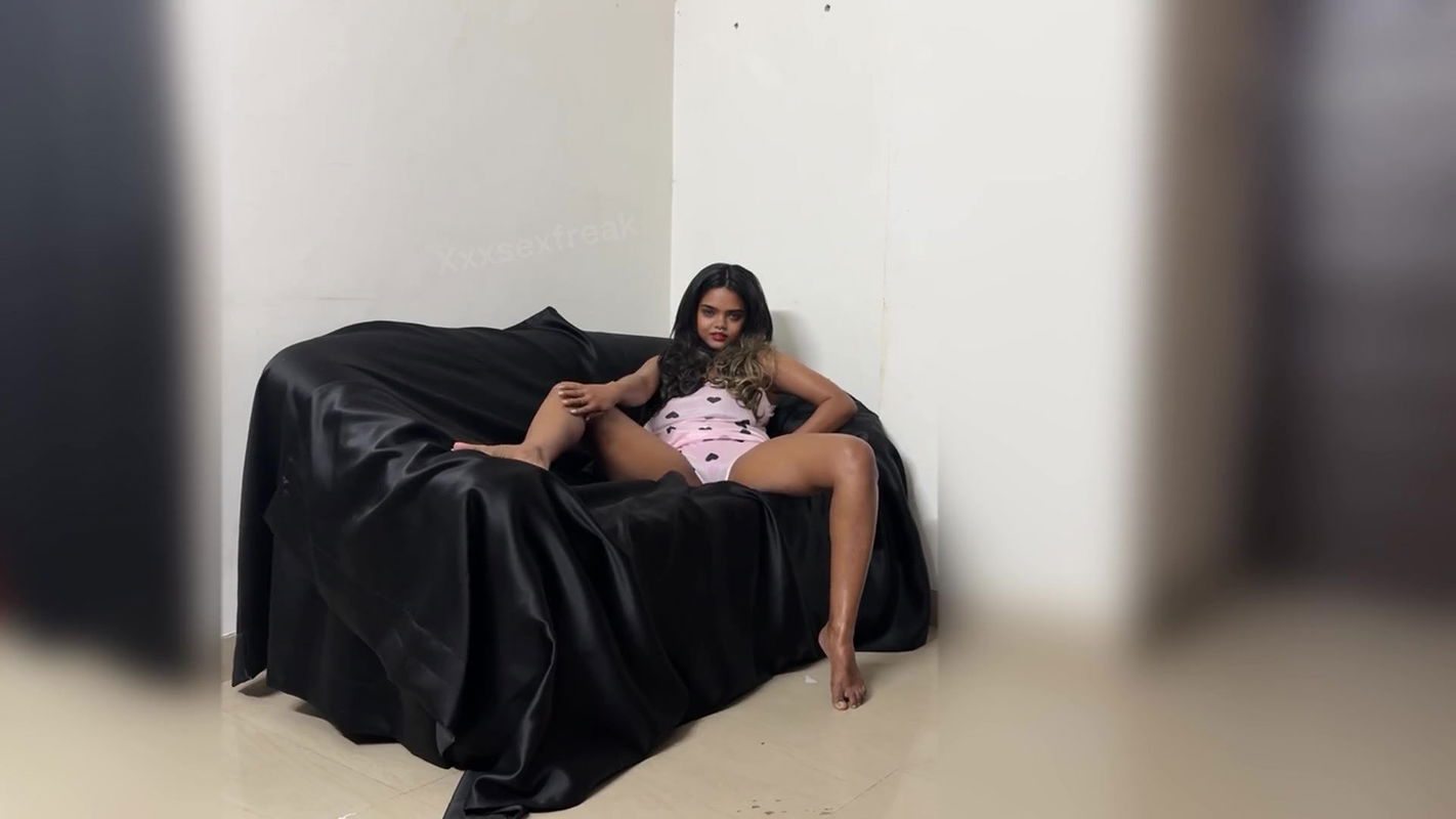 Horny Bhabhi Wants Me to Fuck Her in Doggy Style on Her Birthday