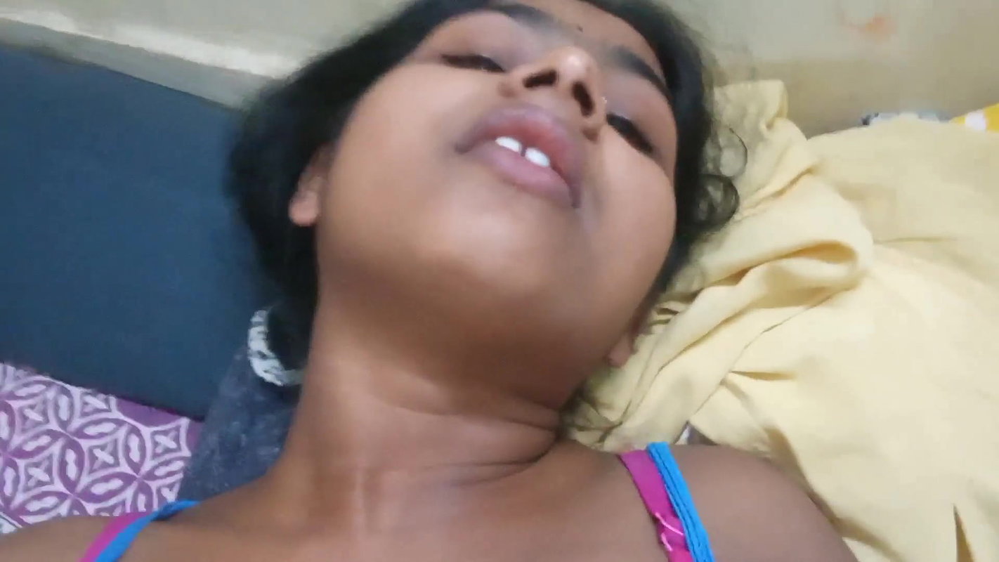 Caught My Step-sister Masturbating to Porn at Midnight – Joined & Fucked Her Deep, Relieved Her Heat Completely, Cum on Face