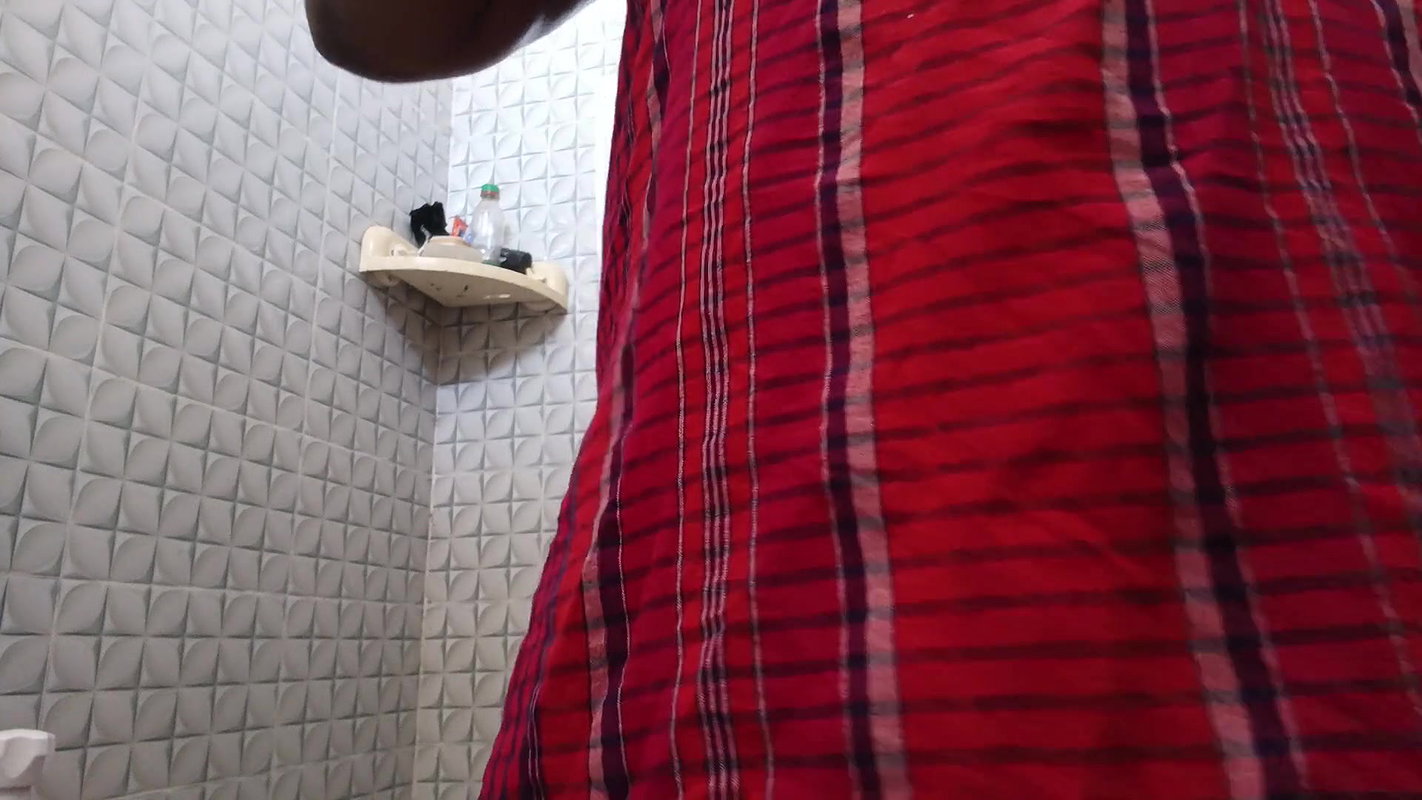 Desi MILF Bhabhi Solo Shower Masturbation