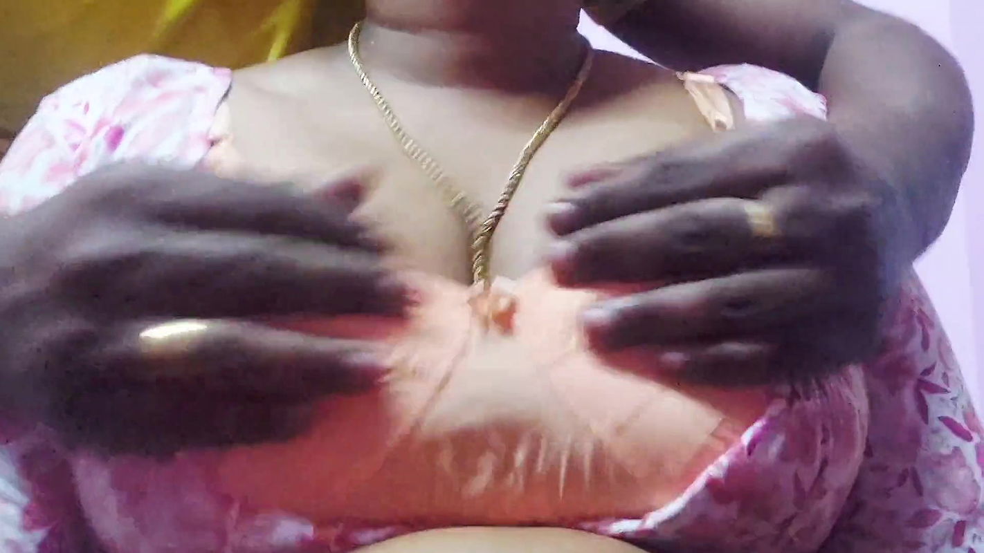 Hot Aunty Has Sex with Varatia