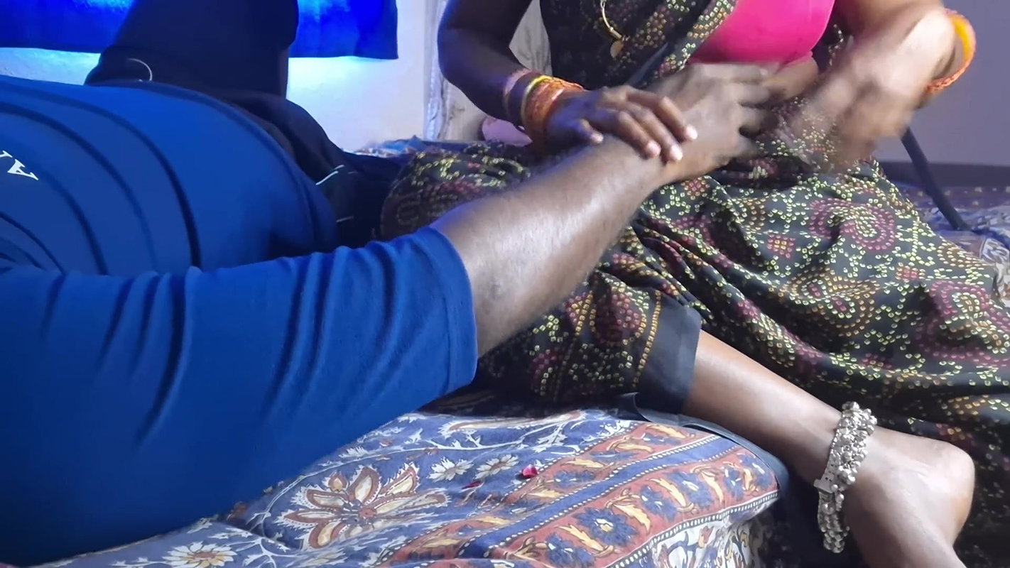 Indian Stepson Gets Fucked by His Stepmom Stepsister