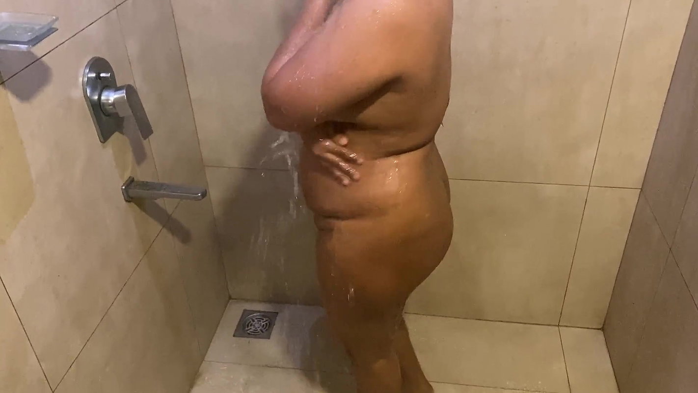 Mallu Kerala Girl’s Sexy Bath Time with Dildo & Getting fucked in Malappuram Hotel