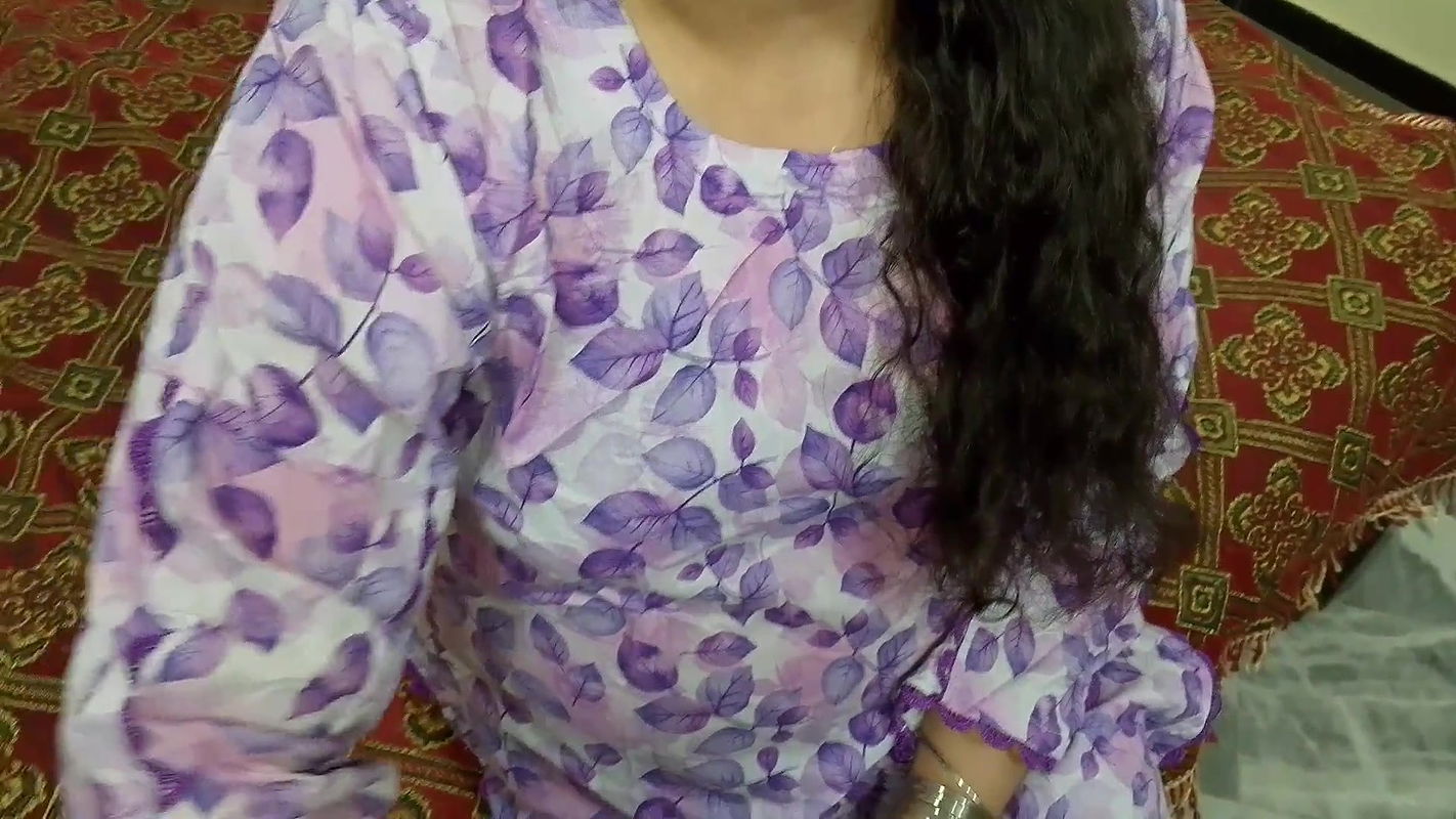 Married Girlfriend Lies to Her Husband and Meets Her Boyfriend – Hindi Audio