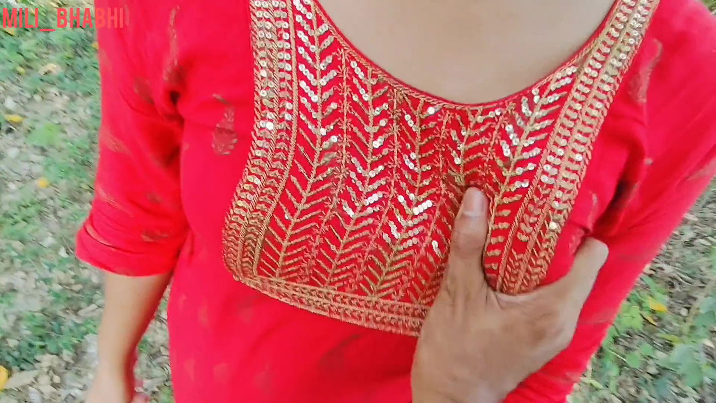 Village Hot Girl XXX in Jungle Hindi Audio Sex, Desi Local Jungle Sex Video