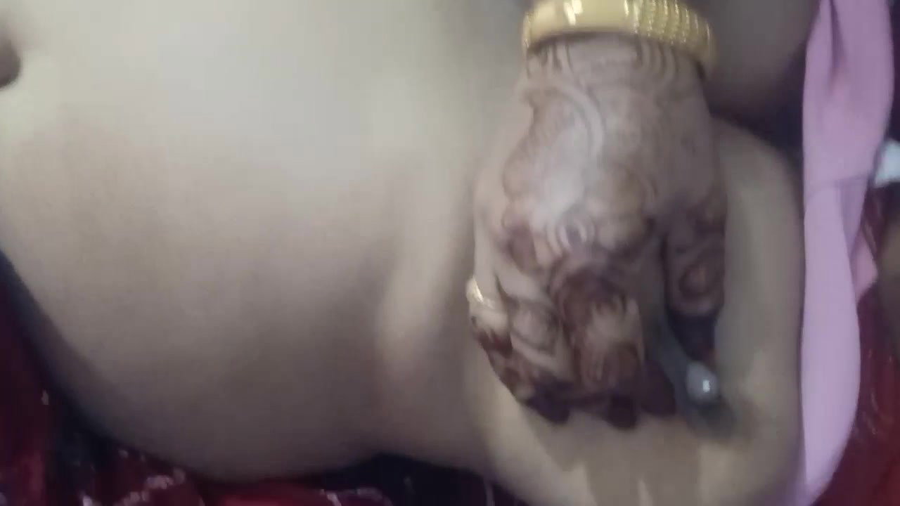 Youtuber Apurva mom 6