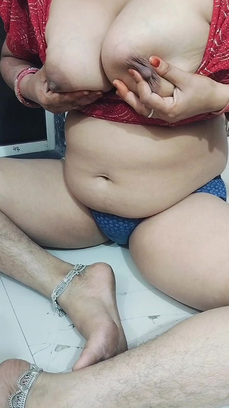 Youtuber Apurva mom 2