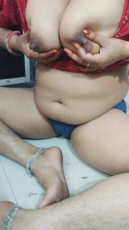 Youtuber Apurva mom 2