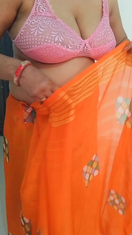 Youtuber Apurva mom 10