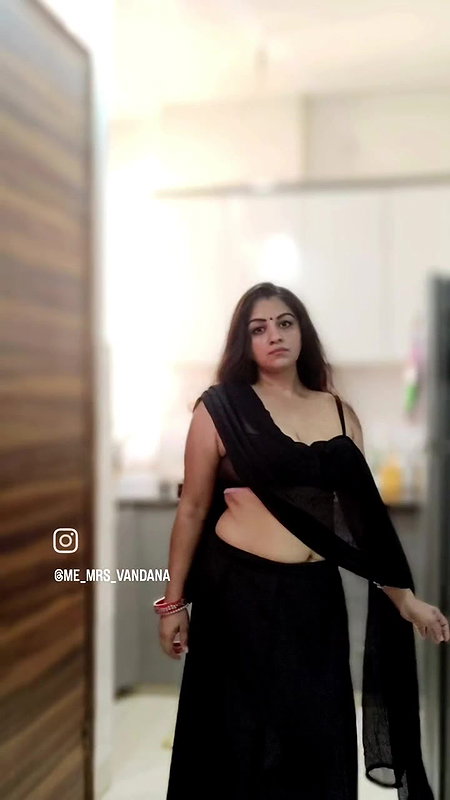 Youtuber Vandhana 18