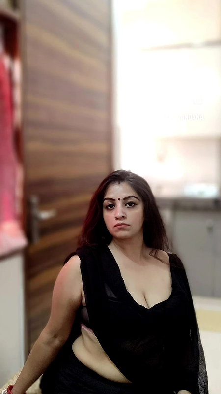 Youtuber Vandhana 18