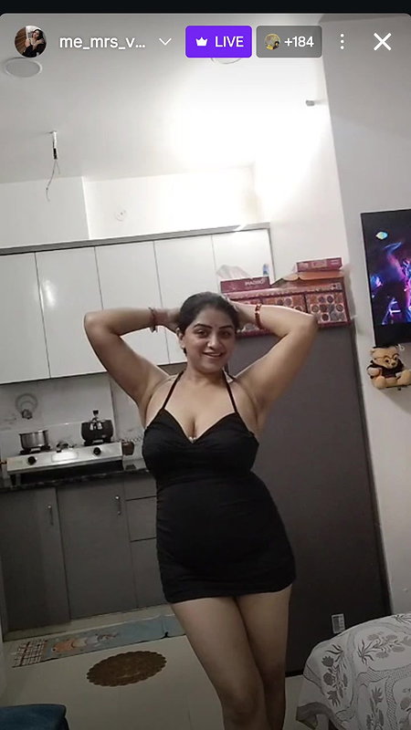 Youtuber Vandhana 28