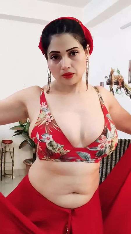 Youtuber Queen of beauty 15